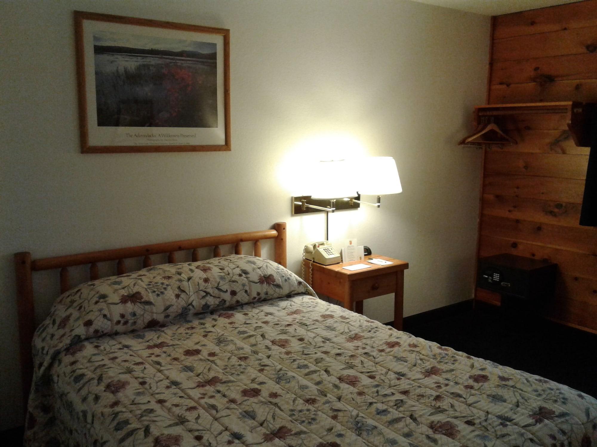 Super 8 By Wyndham Lake George/Warrensburg Area Εξωτερικό φωτογραφία