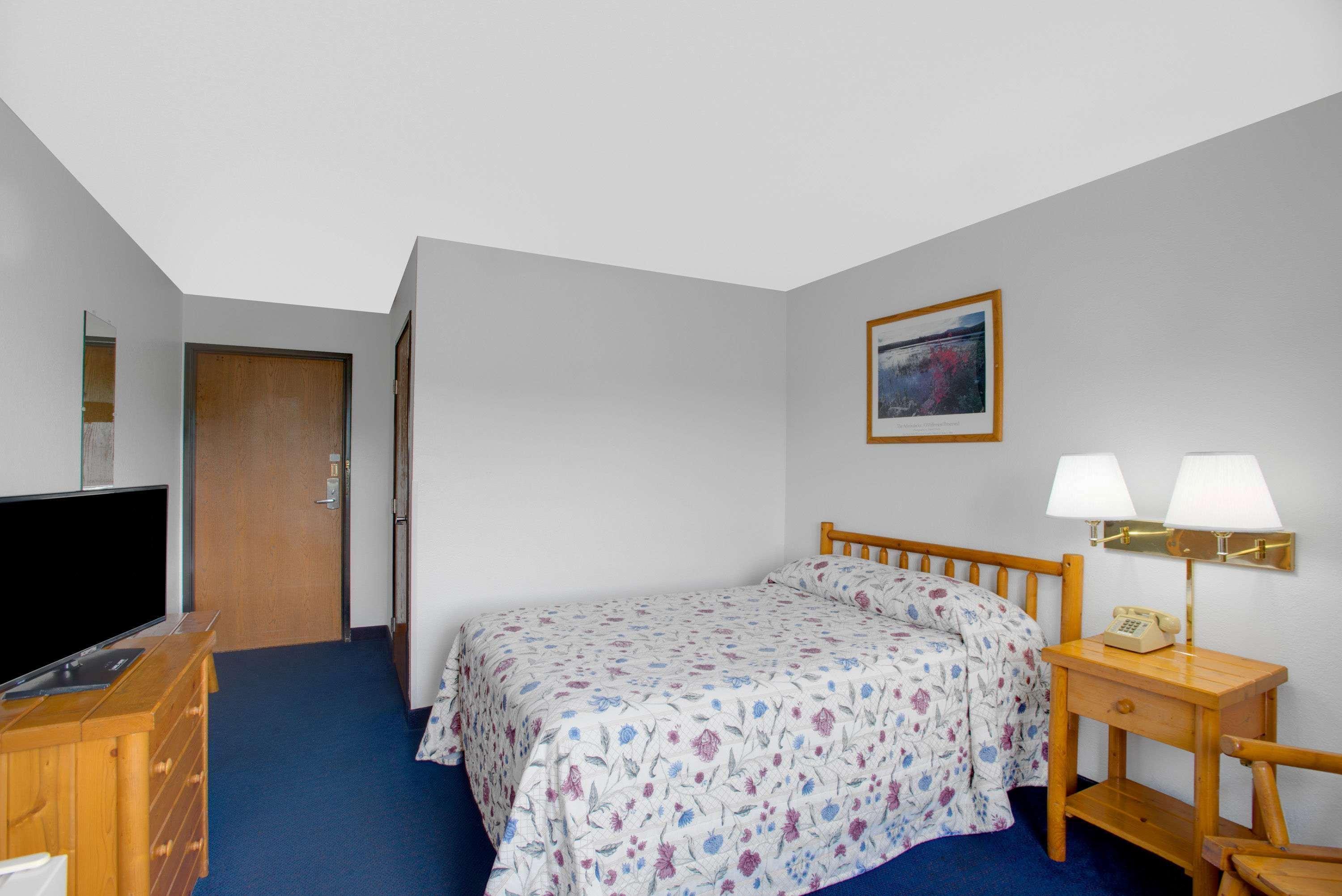 Super 8 By Wyndham Lake George/Warrensburg Area Εξωτερικό φωτογραφία