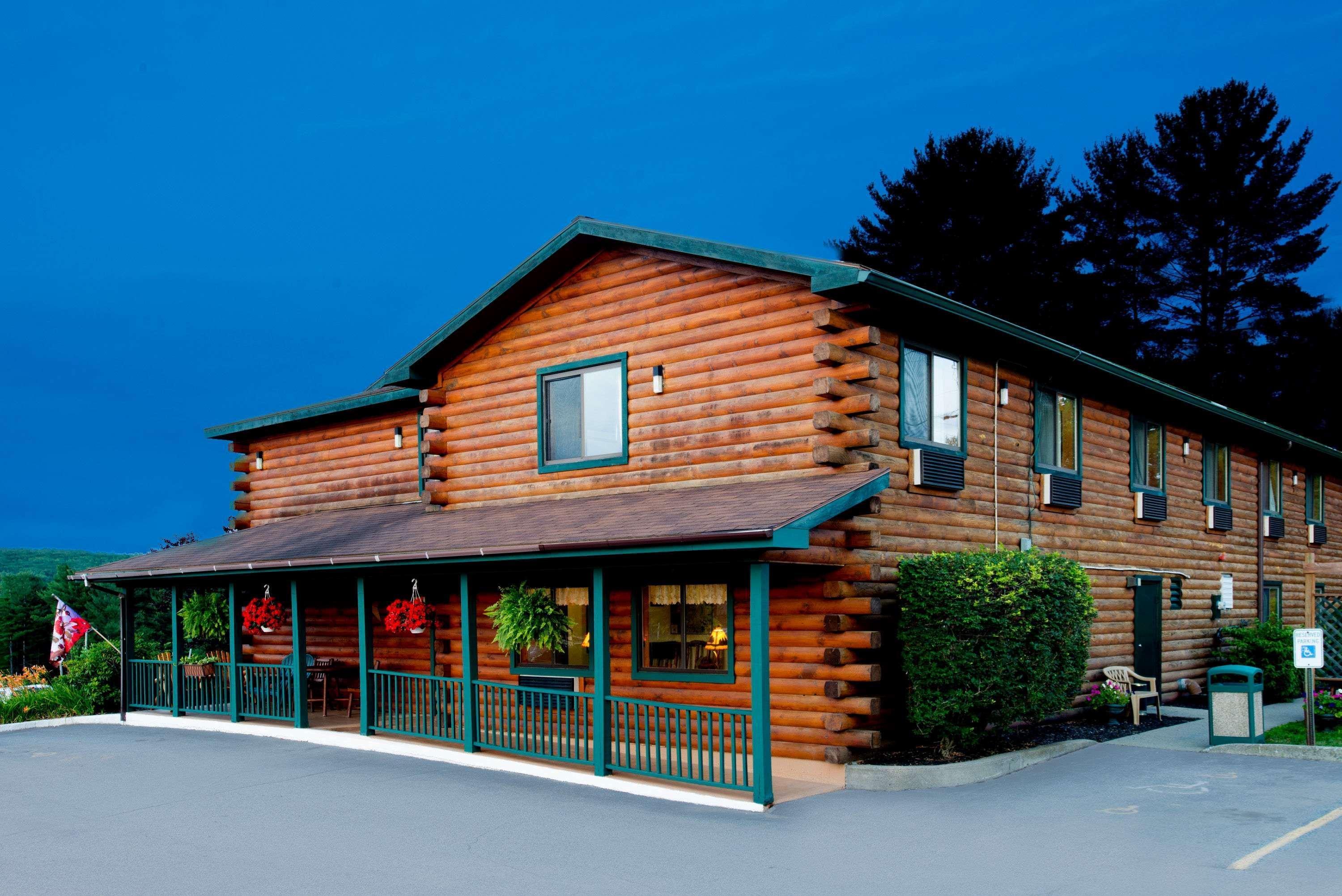 Super 8 By Wyndham Lake George/Warrensburg Area Εξωτερικό φωτογραφία